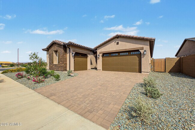 Building Photo - 9654 W Mitchell Dr