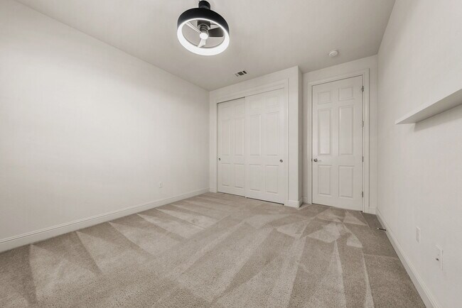 Building Photo - 7585 Mindy Mae Ln