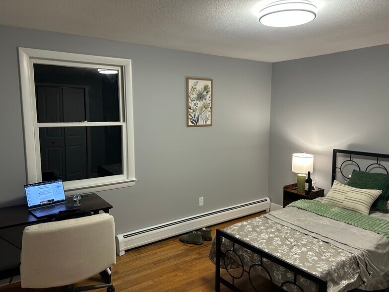 Building Photo - 4835 Berwyn House Rd