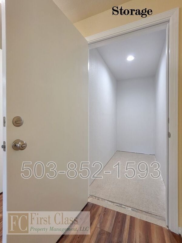 Building Photo - 1402 NE 186th Ave