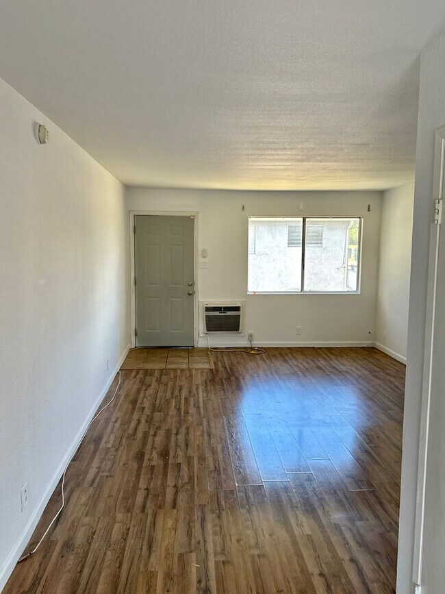 Building Photo - Charming 2-Bedroom Condo in Antioch