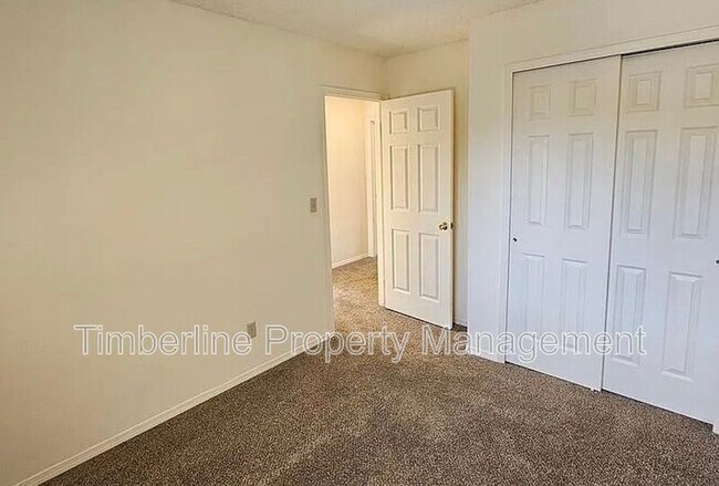 Building Photo - 7045 Sproul Ln