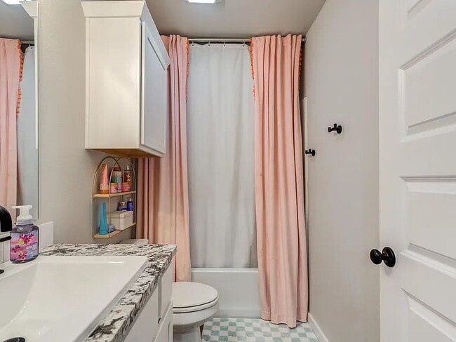 Building Photo - High-end 4 Bed, 3 Bath home in South Lubbock!