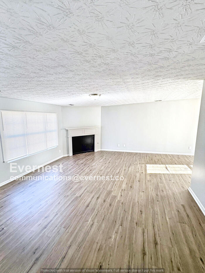 Building Photo - 1997 Oak Terrace Dr SE