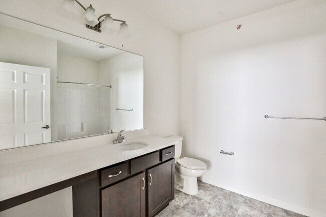 Building Photo - Newly Built Luxury 1 Bed Apartment!