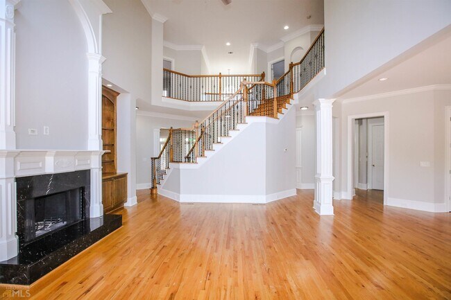 Building Photo - 1660 Briergate Dr
