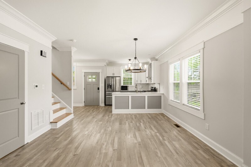 Building Photo - 413 Cecil St