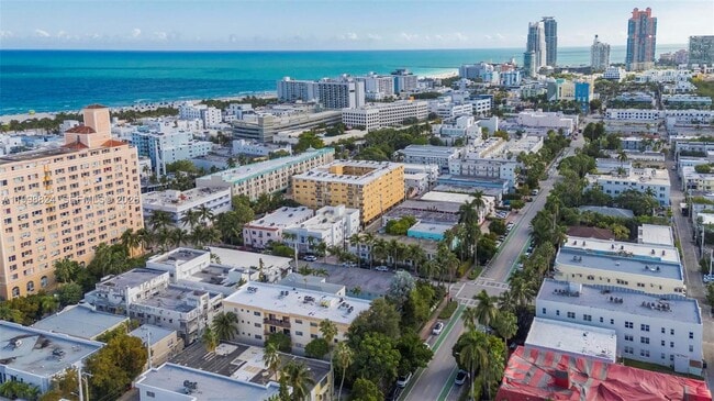 Building Photo - 635 8th St