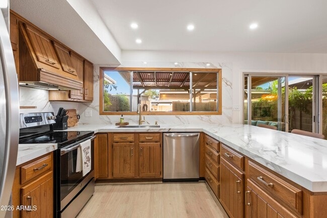 Building Photo - 8107 E Vista Dr