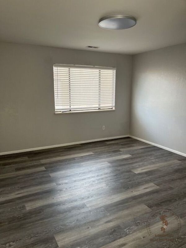 Building Photo - 464-32 1/8 32 1/8 Rd