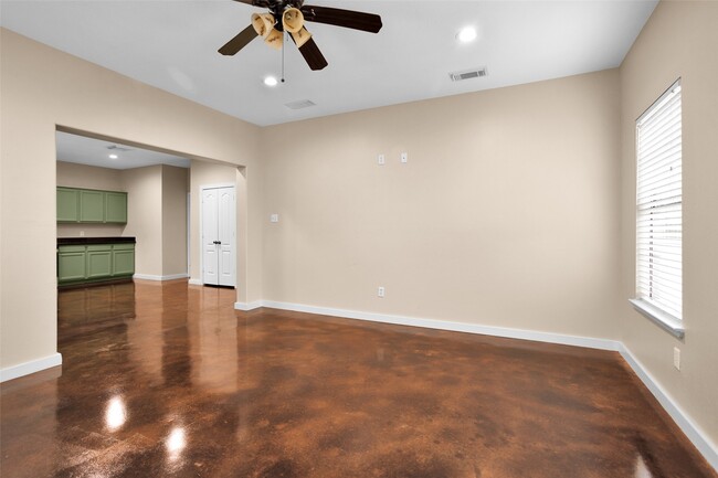 Building Photo - 3129 Molly Dr