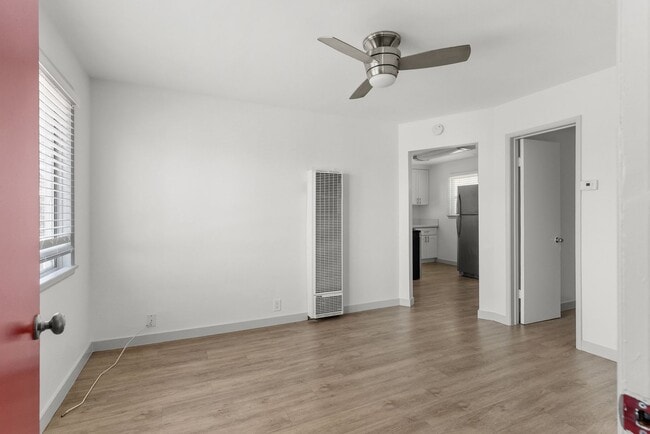 Building Photo - 727 Olive Ave