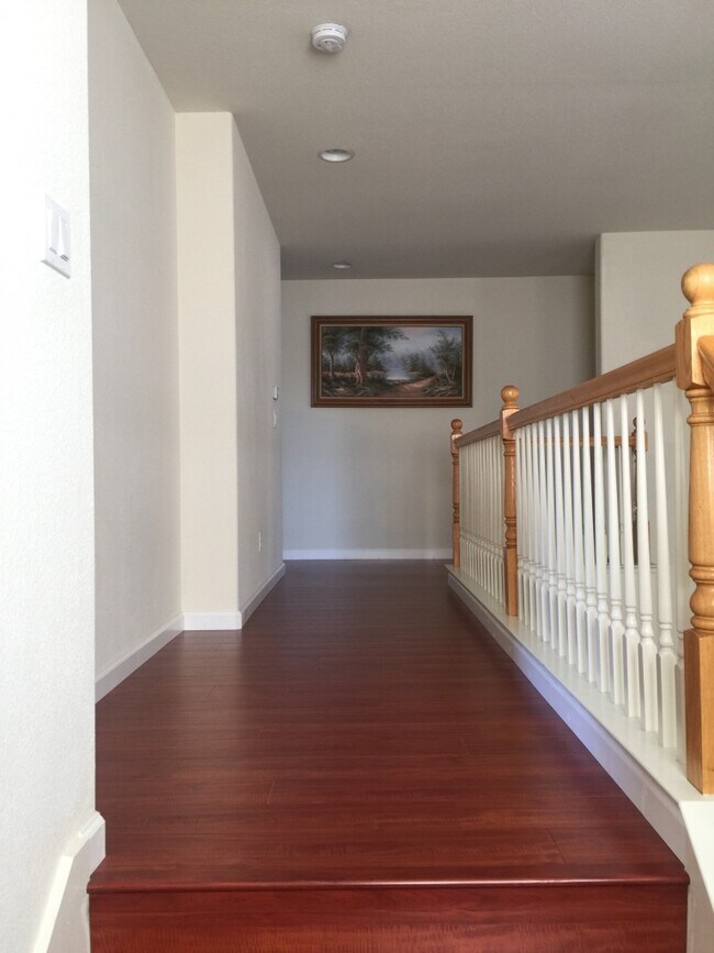 Building Photo - 2340 Pacifica Ct