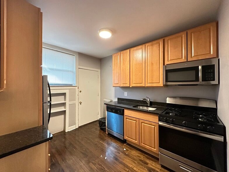 Building Photo - 4446 N Central Park Ave