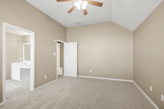 Building Photo - 17806 June Forest Dr