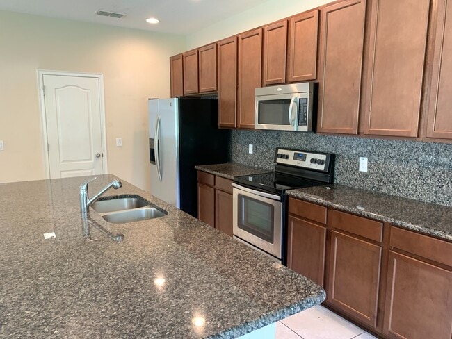 Building Photo - Lake Sawyer-7960 Jailene Dr Windermere FL ...
