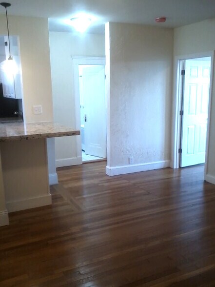 Building Photo - 2001 Commonwealth Ave