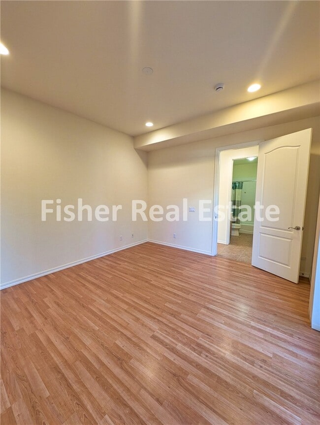 Building Photo - 627 Avocet Way