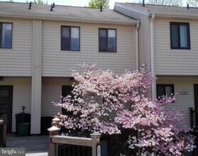 Building Photo - 15245 Coachman Terrace