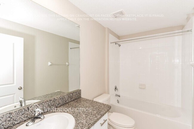 Building Photo - 2206 Treesdale Ave