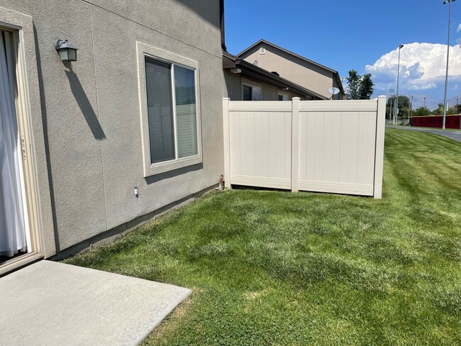 Building Photo - 3 bedroom 2.5 bath in Spanish Fork