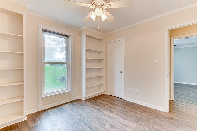 Building Photo - 230 Ronstadt Dr