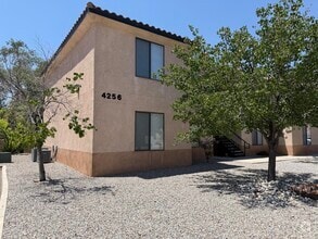 Building Photo - 4256 Sabana Loop SE