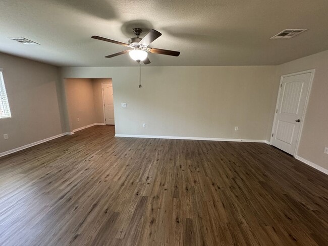 Building Photo - NEAR MEDICAL CENTER  |  GATED COMMUNITY   | 3 BEDROOMS  |  2.5 BATHS