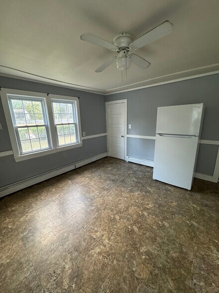 Building Photo - 517 Hamden Rd