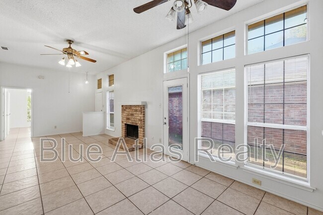 Building Photo - 1818 Orchard Dr