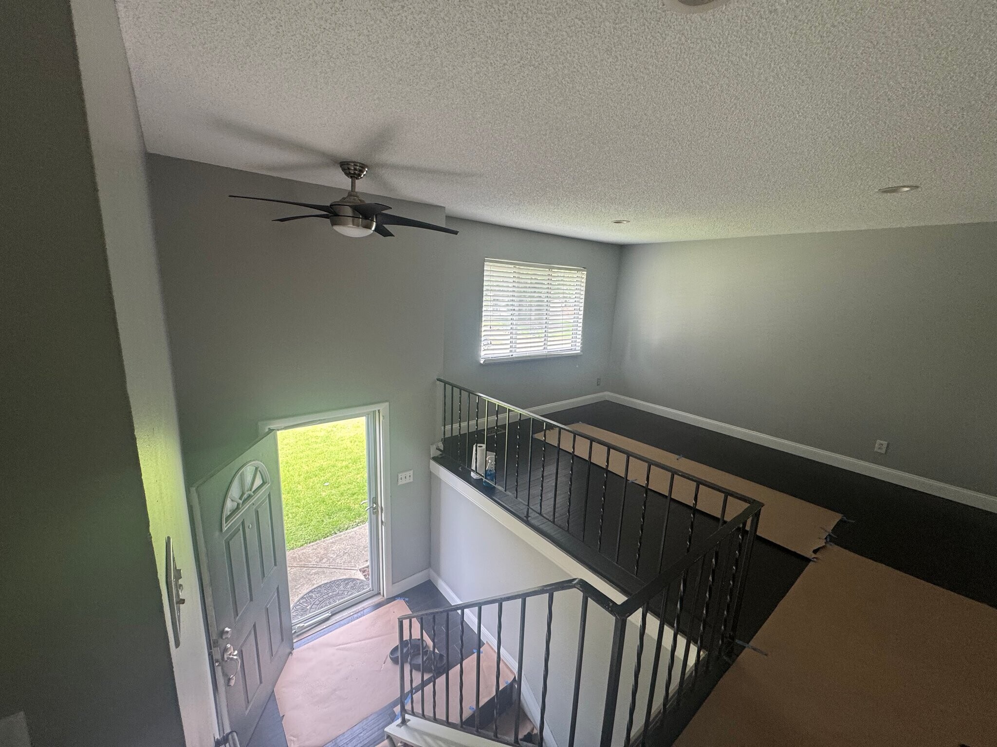 Building Photo - 3028 Quinby Dr