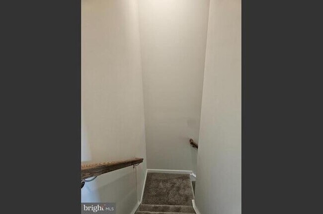Building Photo - 4523 Briarhaven Dr