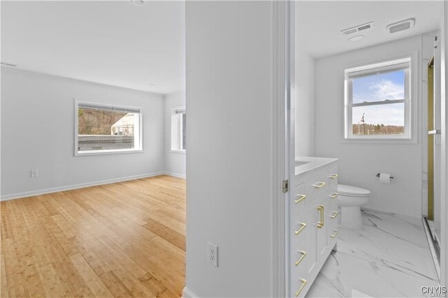 Building Photo - 238 Oriskany Blvd