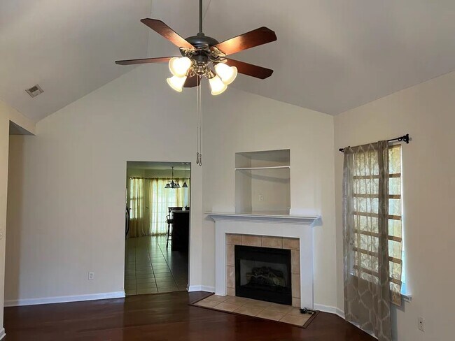 Building Photo - 7109 Tyner Crossing Dr