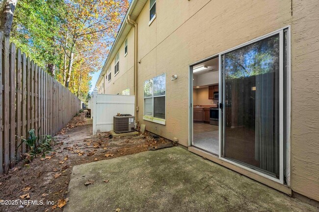 Building Photo - 5260 Collins Rd