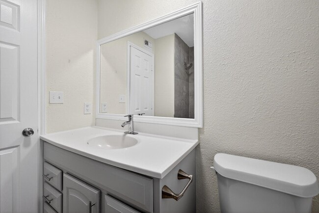 Building Photo - 1221 Cedar Post Ln