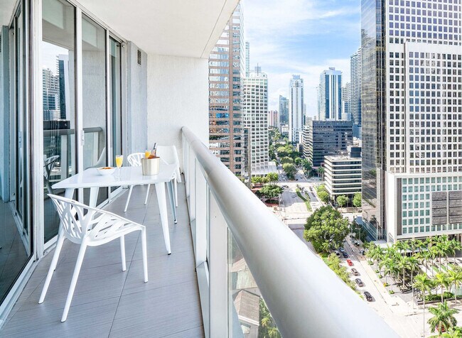 Building Photo - 485 Brickell Ave