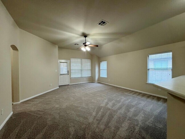 Building Photo - One-story brick home in popular Stoneridge Subdivision!