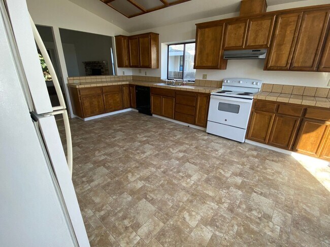 Building Photo - Cypress Hills Home
