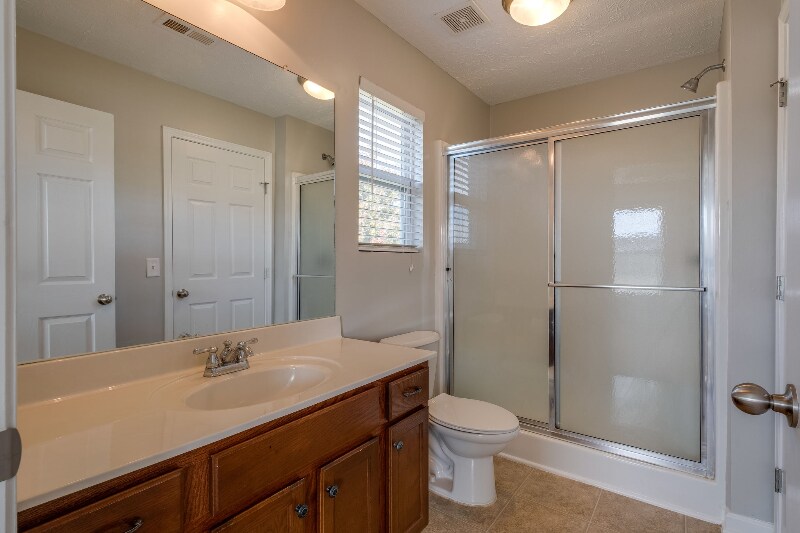 Building Photo - 103 Blossom Ct