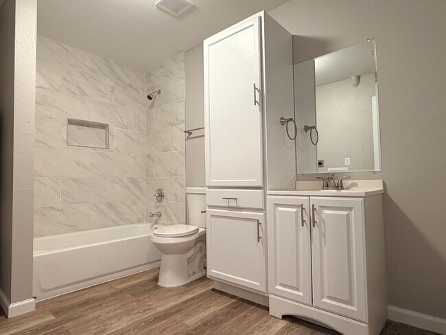 Building Photo - 67 Aloha Cir