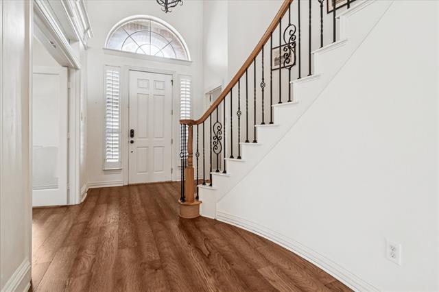 Building Photo - 1223 Caledonia Ct