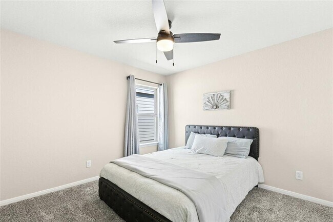 Building Photo - 2929 Greenbriar Rd