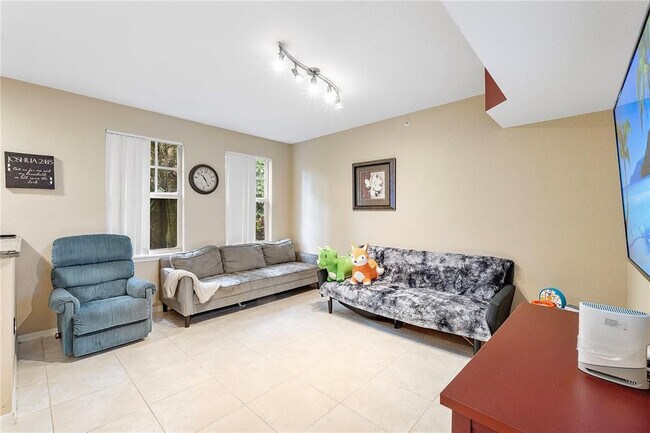 Building Photo - 6926 W Sample Rd