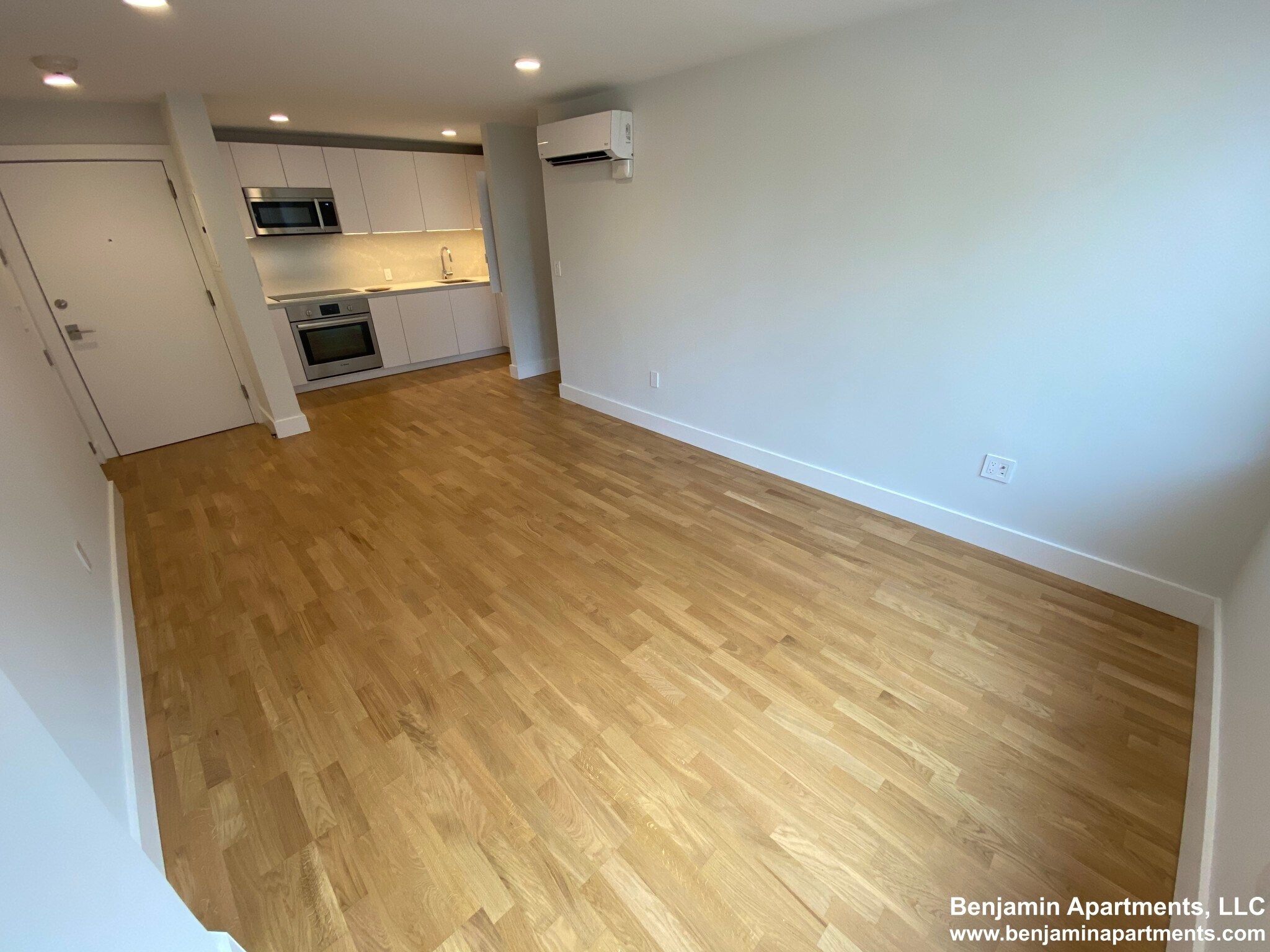 Building Photo - 334 Harvard St