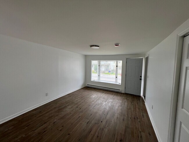 Building Photo - 1143-1145 Eynon St