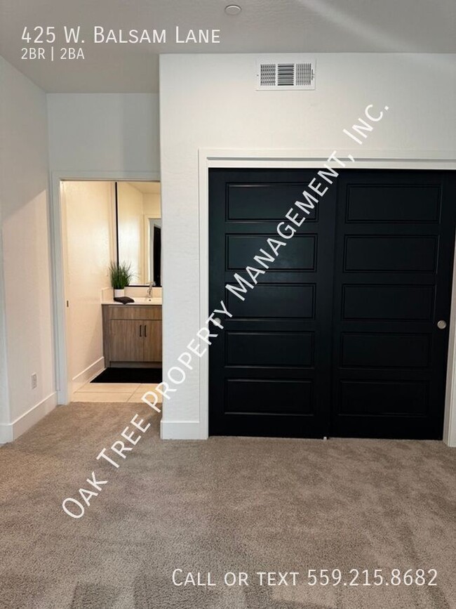 Building Photo - 425 W Balsam Ln