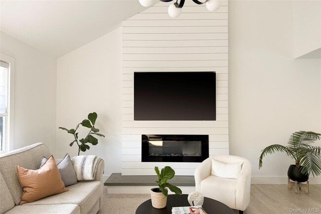 Building Photo - 121 Ponquogue Ave