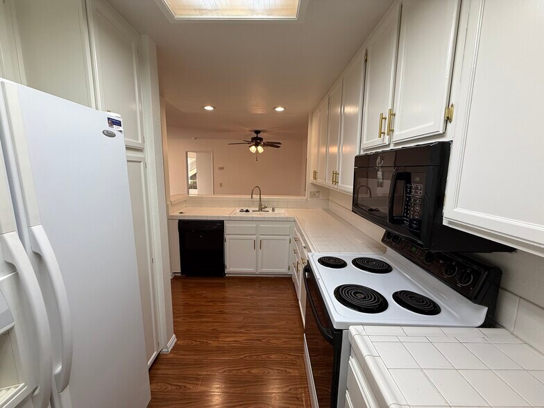 Building Photo - 11584 Fury Ln