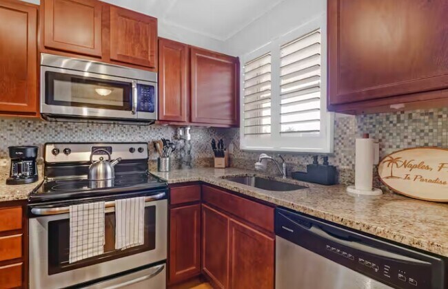 Building Photo - 170 Turtle Lake Ct